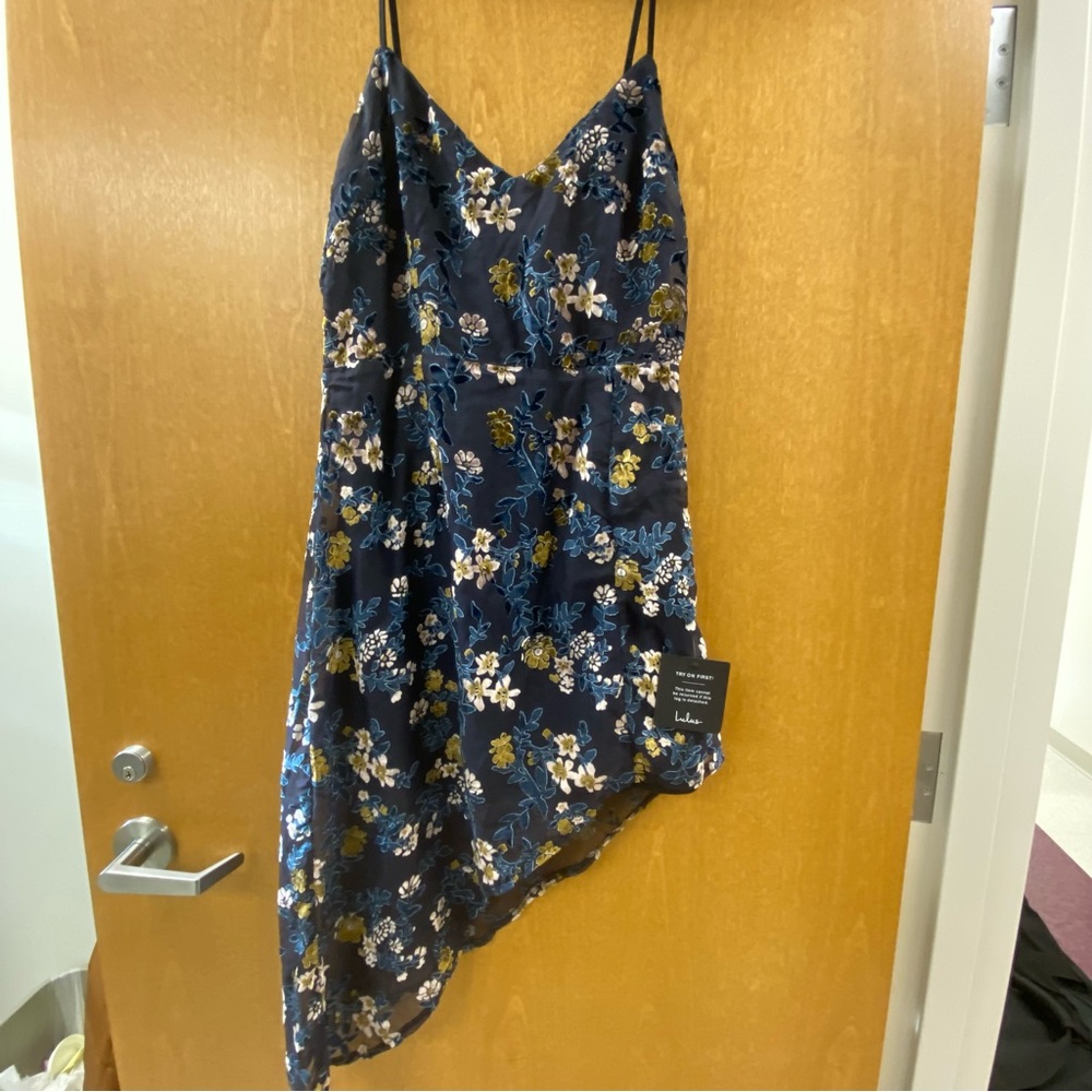 Floral Asymmetrical Sleeveless Dress size Medium NWT
